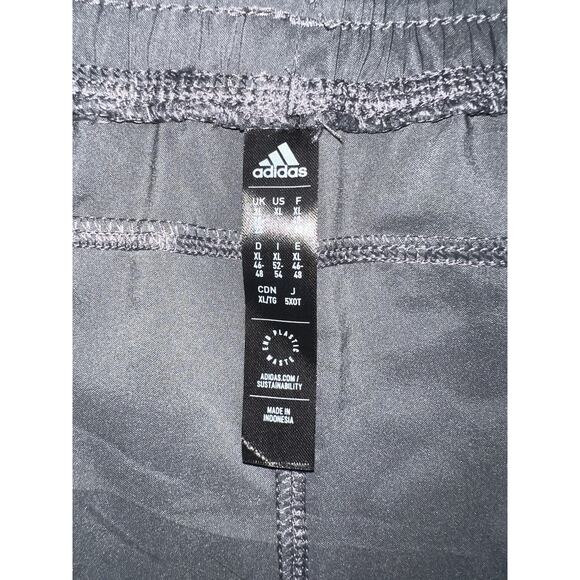 Adidas Pacer 3S Woven Shorts Womens XL Grey Six White Aeroready Training Gym - Picture 3 of 6